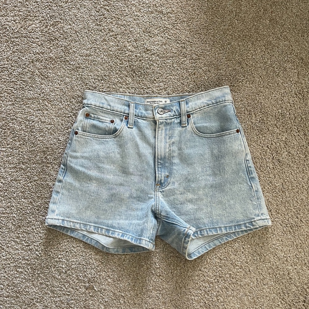 Abercrombie high rise mom shorts